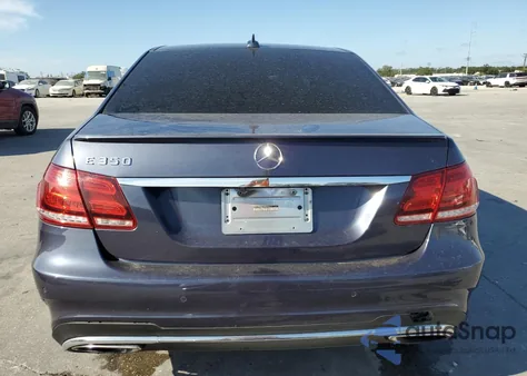 2014 Mercedes-Benz E 350 z USA, uszkodzony, nr VIN WDDHF5KB8EA940714